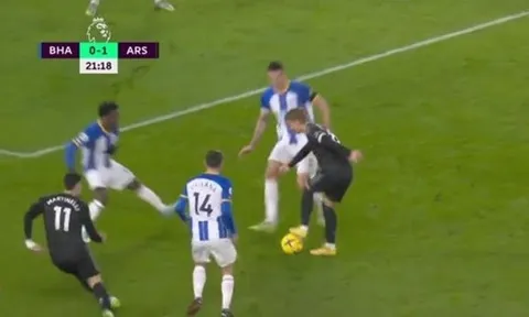 Odegaard khiến ba cầu thủ Brighton bối rối với kỹ năng độc nhất