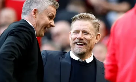 Peter Schmeichel: "Hãy bỏ đi những cụm từ Ole out"