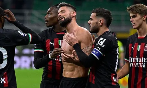 Giroud: "Tôi rất khó chịu"