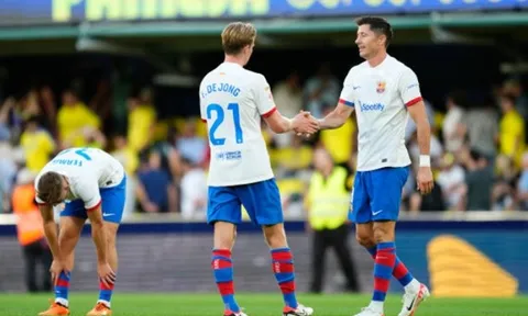 Ơn giời, Lewandowski đây rồi!