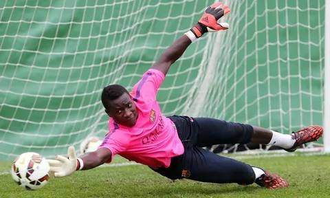 Onana nói rõ lý do rời Barcelona