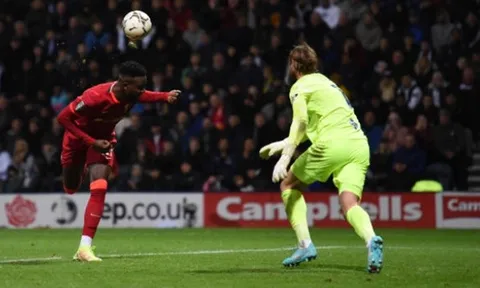Origi tung cú sút bọ cạp, Liverpool tiến vào tứ kết EFL Cup