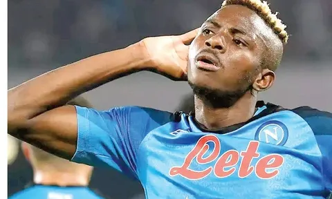 Napoli đẩy giá không tưởng, Man Utd choáng váng
