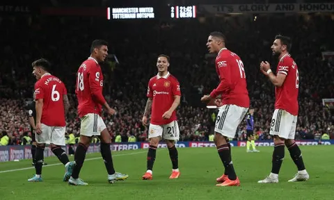 "Out trình" Tottenham, Man Utd tiến sát Top 4