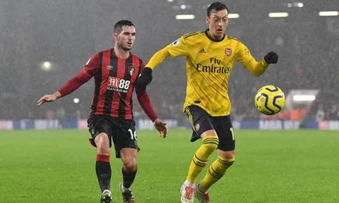 Ozil lột xác trước Bournemouth, Arteta vui sướng tới mức 'bấn loạn'