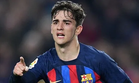 Barca sợ mất Gavi