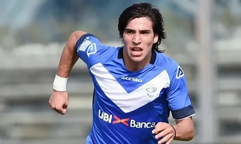 Quyết có "tiểu Pirlo", Man Utd đặt lên bàn đàm phán 40 triệu bảng