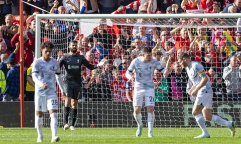 Thua đau trước Nottingham Forest, Liverpool phơi bày ra điểm yếu chí mạng