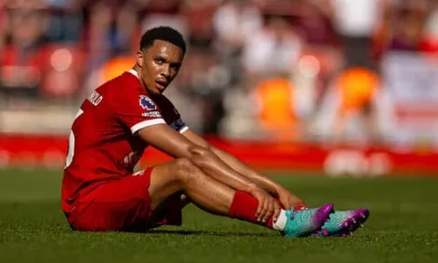 Rõ tình trạng Alexander-Arnold sau trận thắng của Liverpool