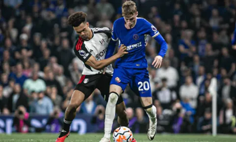 Jamie Carragher nêu tên người hùng thầm lặng của Chelsea
