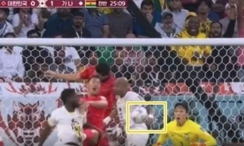 Park Ji-sung bất bình trước bàn thua của Hàn Quốc