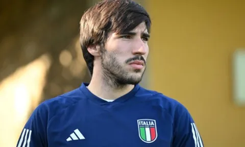 Paul Merson động viên Sandro Tonali giữa scandal cá cược