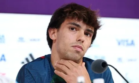Paul Merson gửi lời cảnh báo nhóm CLB Premier League về Joao Felix