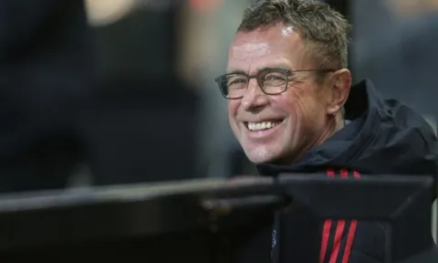 "Newcastle sẽ tự nâng tầm trận đấu, vì đối thủ là Man Utd"