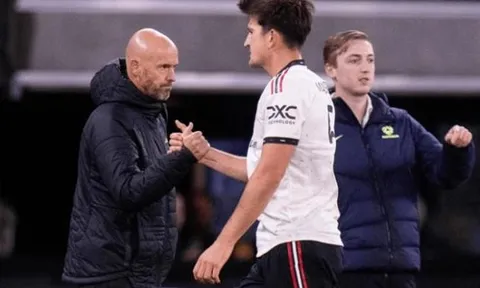 Paul Parker tố Ten Hag dối trá, bịa đặt