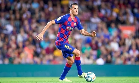 Pedri chỉ ra người thay thế Busquets ở Barcelona
