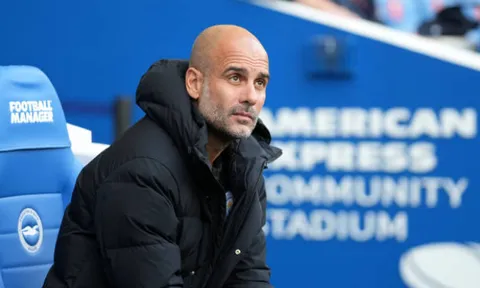 Pep đã nói gì với cựu sao Liverpool sau trận thắng đậm Brighton?