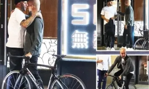 Pep Guardiola đi ăn tối với Kyle Walker, thuyết phục ở lại Man City