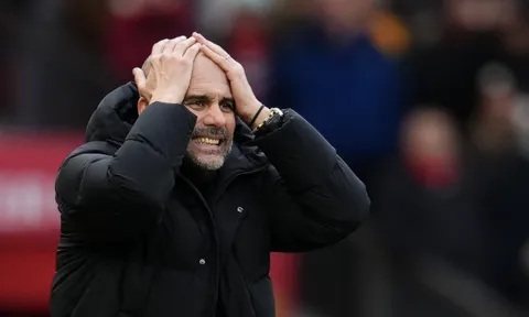 Pep Guardiola: 'Kém đối thủ 8 điểm, Man City không được sai lầm nữa'