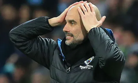SỐC! Quá ức chế, Pep Guardiola viết tâm thư điên rồ gửi BTC Premier League