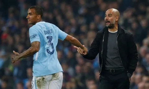 "Pep Guardiola sẽ xem vợ mình như một cầu thủ trên sân cỏ"