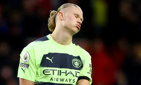 Pha bỏ lỡ từ Haaland phơi bày vấn đề của Man City