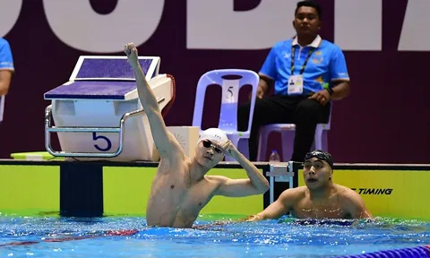 Phạm Thanh Bảo phá kỷ lục SEA Games, đoạt HCV bơi ếch 100m