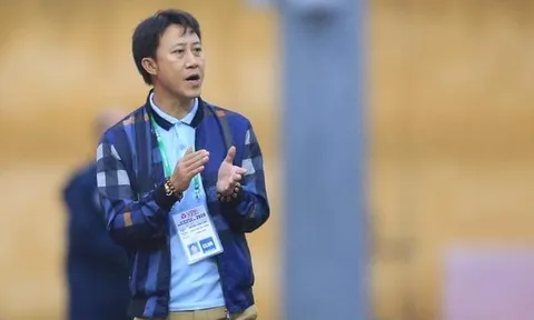 Phàn nàn trọng tài, HLV V-League bị VPF hỏi thăm