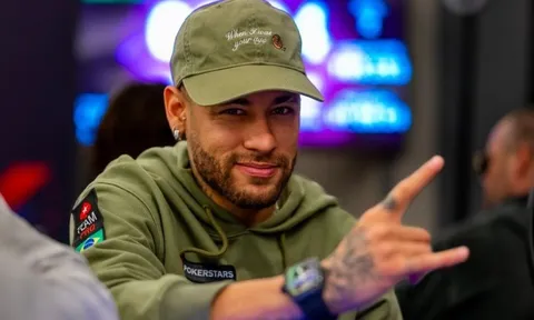 Phản ứng của Henry khi Neymar đi đánh bài, dùng đồ ăn nhanh