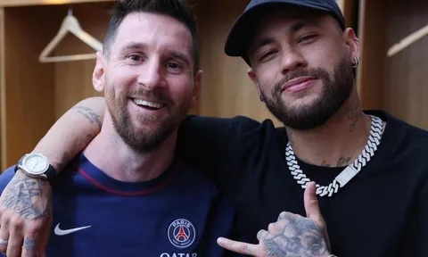 Phản ứng của Neymar khi Messi rời PSG