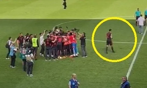 Phản ứng trái ngược của Goretzka trong ngày Bayern vô địch