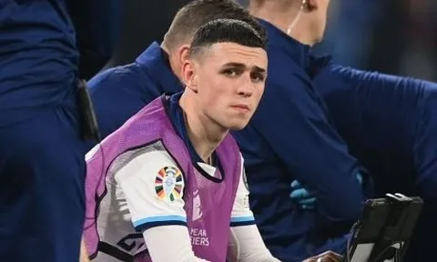 Phil Foden vào sân phút 69, bị thay sau 12 phút