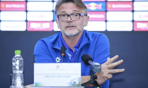 HLV Troussier: Nhiều người không thích một số cầu thủ và họ cũng không thích cả tôi