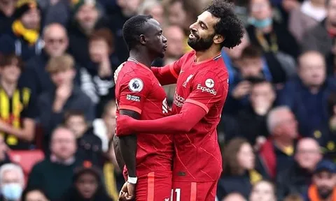 Phong độ khủng của Liverpool khiến Man Utd lo lắng