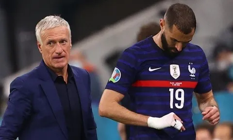 Báo Pháp: Deschamps không ưa Benzema