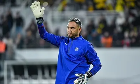 PSG bước vào đàm phán, để người thừa thay Dean Henderson