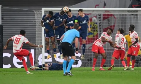 PSG hòa đáng tiếc, Pochettino thừa nhận một điều