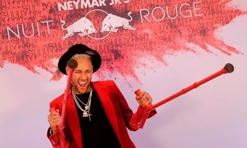 PSG biến động, Neymar về quê quẩy tưng bừng