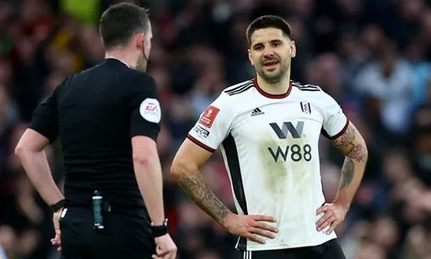 Dàn sao bị cấm thi đấu lâu nhất lịch sử Premier League