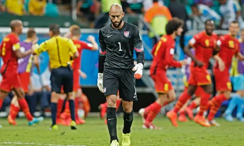Quên Ochoa đi, đây mới là màn trình diễn kinh điển ở World Cup