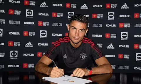 Lineker tiết lộ vai trò của Ed Woodward trong thương vụ Ronaldo