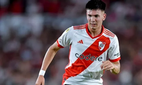 Mục tiêu của Real, M.U được khen là "Di Maria mới"