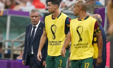 Ronaldo câm nín khi HLV Santos dùng chiêu độc loại thẳng tay