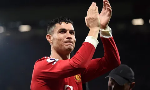 Ronaldo sẵn sàng ngồi dự bị ở MU