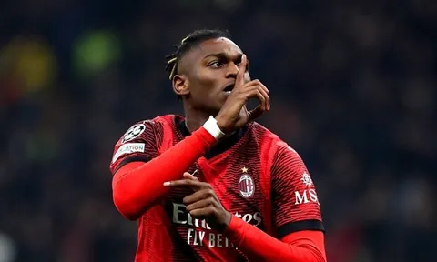 Leao đáp trả những lời chỉ trích sau chiến thắng trước PSG