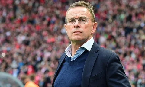 Cánh tay phải của Sir Alex chỉ ra bom tấn mà Rangnick sẽ mang đến M.U