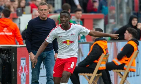 Bản hợp đồng đầu tiên Rangnick mang về Man Utd?