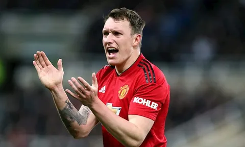 Ralf Rangnick: “Tôi muốn cho Phil Jones thi đấu”