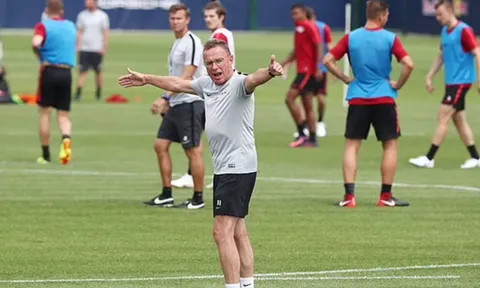 "Rangnick cần nâng cấp Wan-Bissaka"