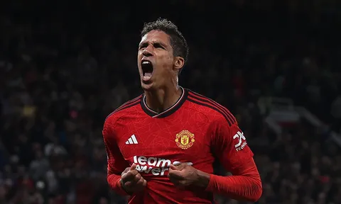 Man Utd sắp mắc sai lầm với Varane?